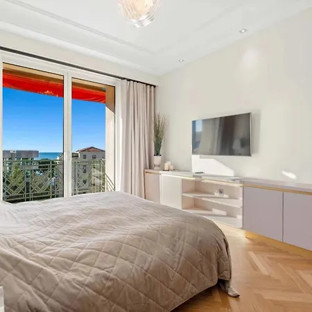 Ref 1553 - Center - Sea View For Rent Apartment