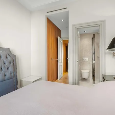 Ref 1553 - Center - Sea View For Rent