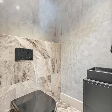 Ref 1553 - Center - Sea View For Rent