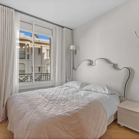 Ref 1553 - Center - Sea View For Rent *